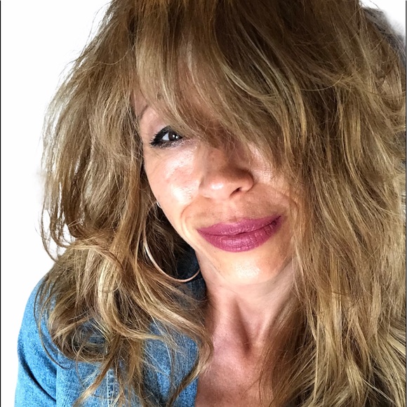 Meet your Posher Christina - Picture 3 of 13